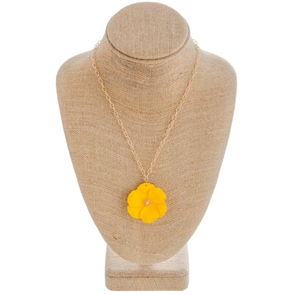 Wholesale cable chain necklace metal flower pendant gold center detail Pendant d