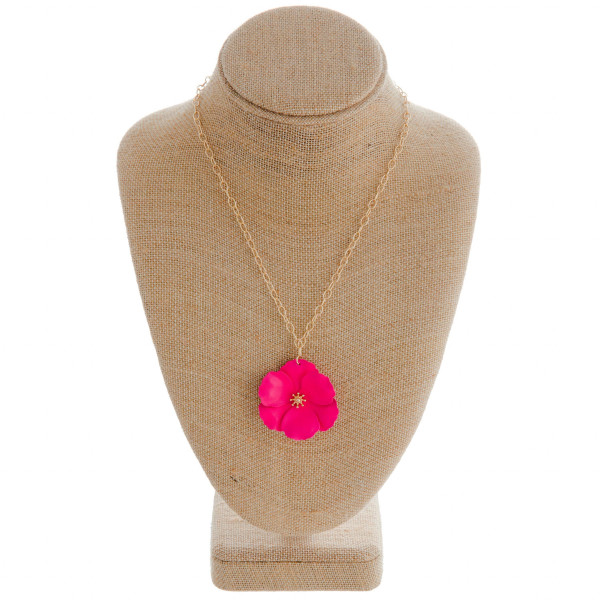 Wholesale cable chain necklace metal flower pendant gold center detail Pendant d