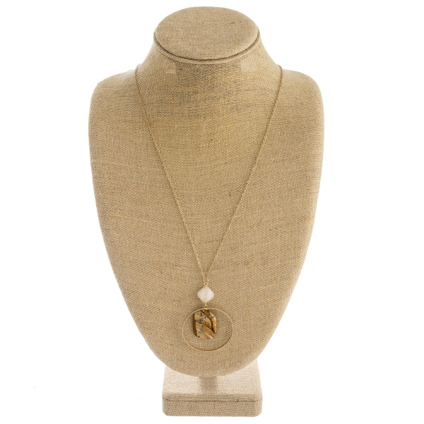Wholesale long cable chain necklace circular metal pendant natural stone inspire
