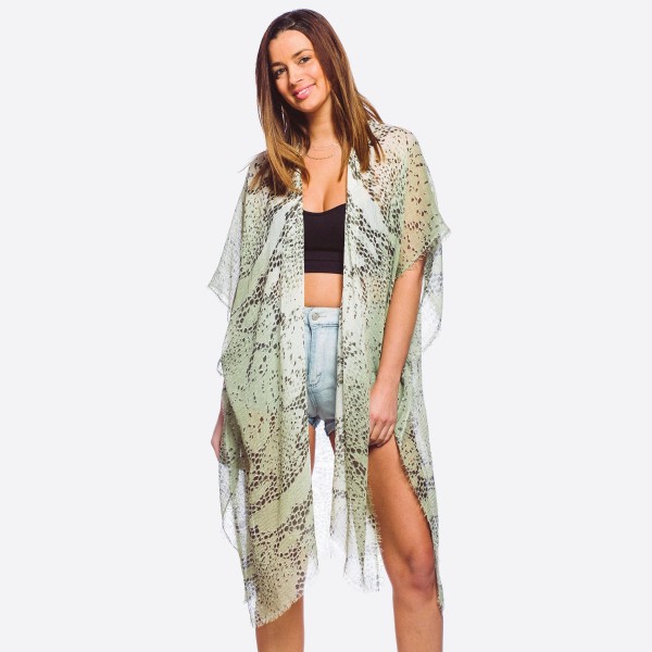 Wholesale women s lightweight snakeskin kimono One fits most L Polyester