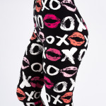 Wholesale peach skin love print capri leggings kissy lips xoxo Inseam One fits m